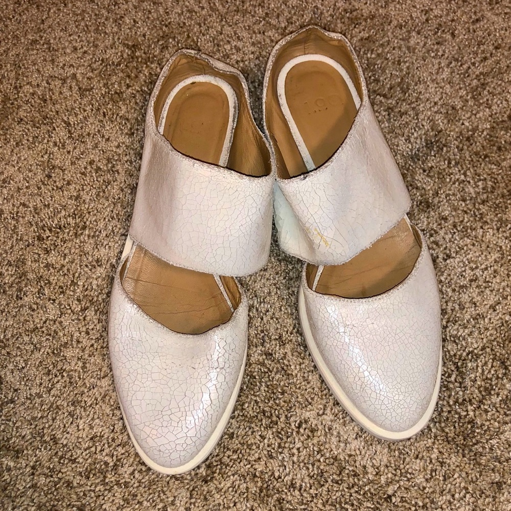 LOQ Leather Mules